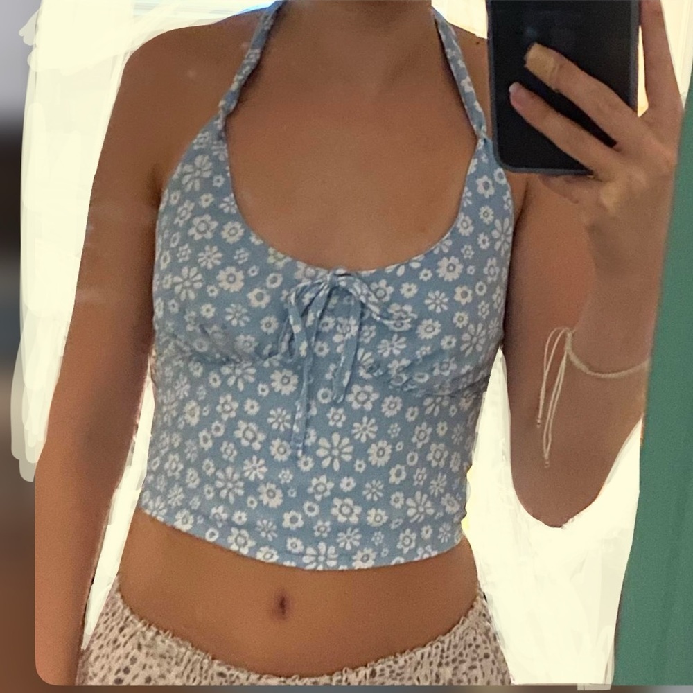 NWOT Hollister Cropped Halter Top